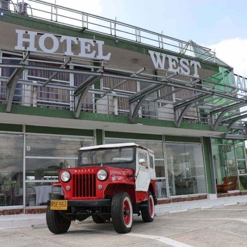 Hotel West California Puerto Espejo Екстериор снимка