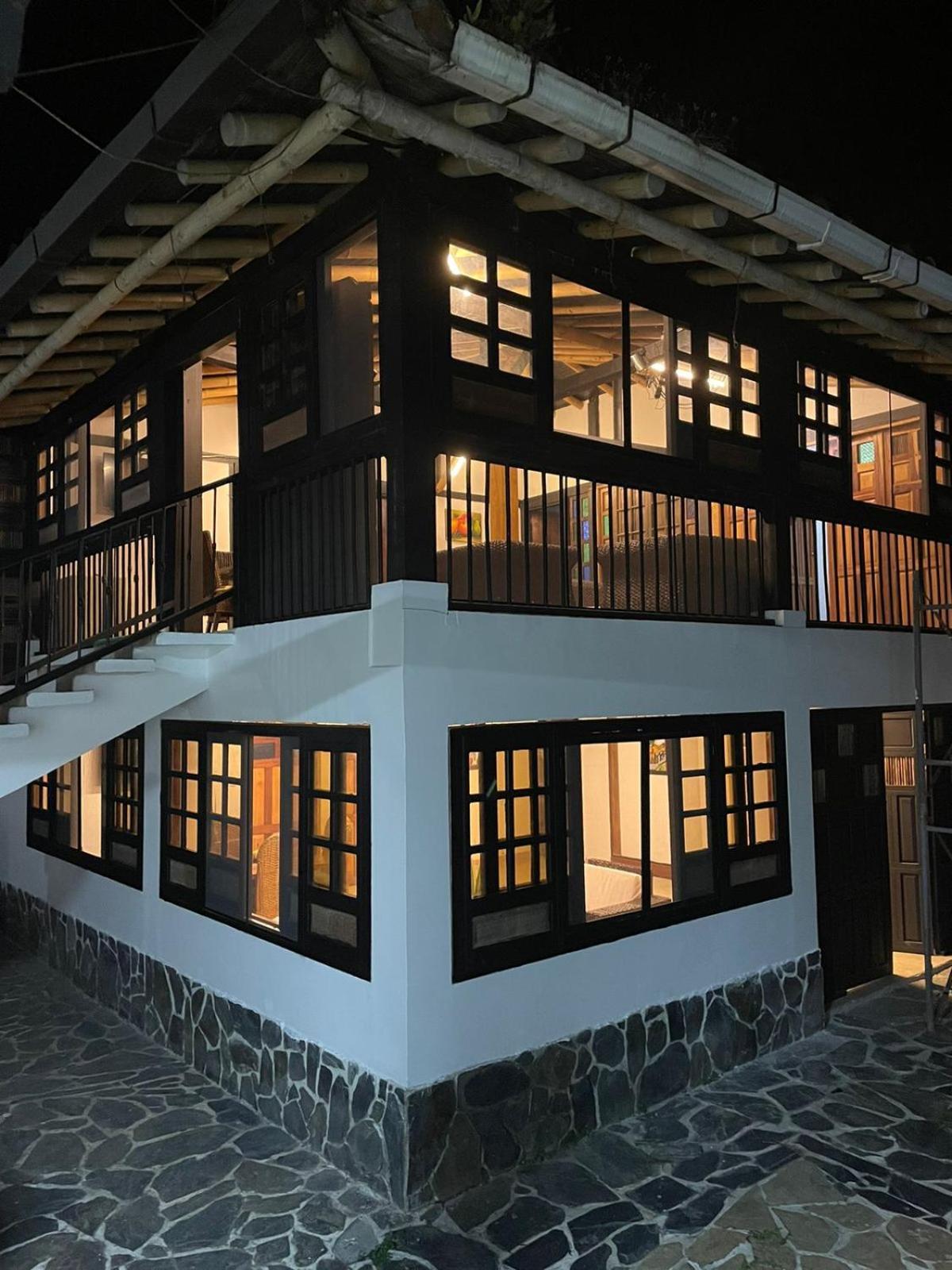 Hotel West California Puerto Espejo Екстериор снимка