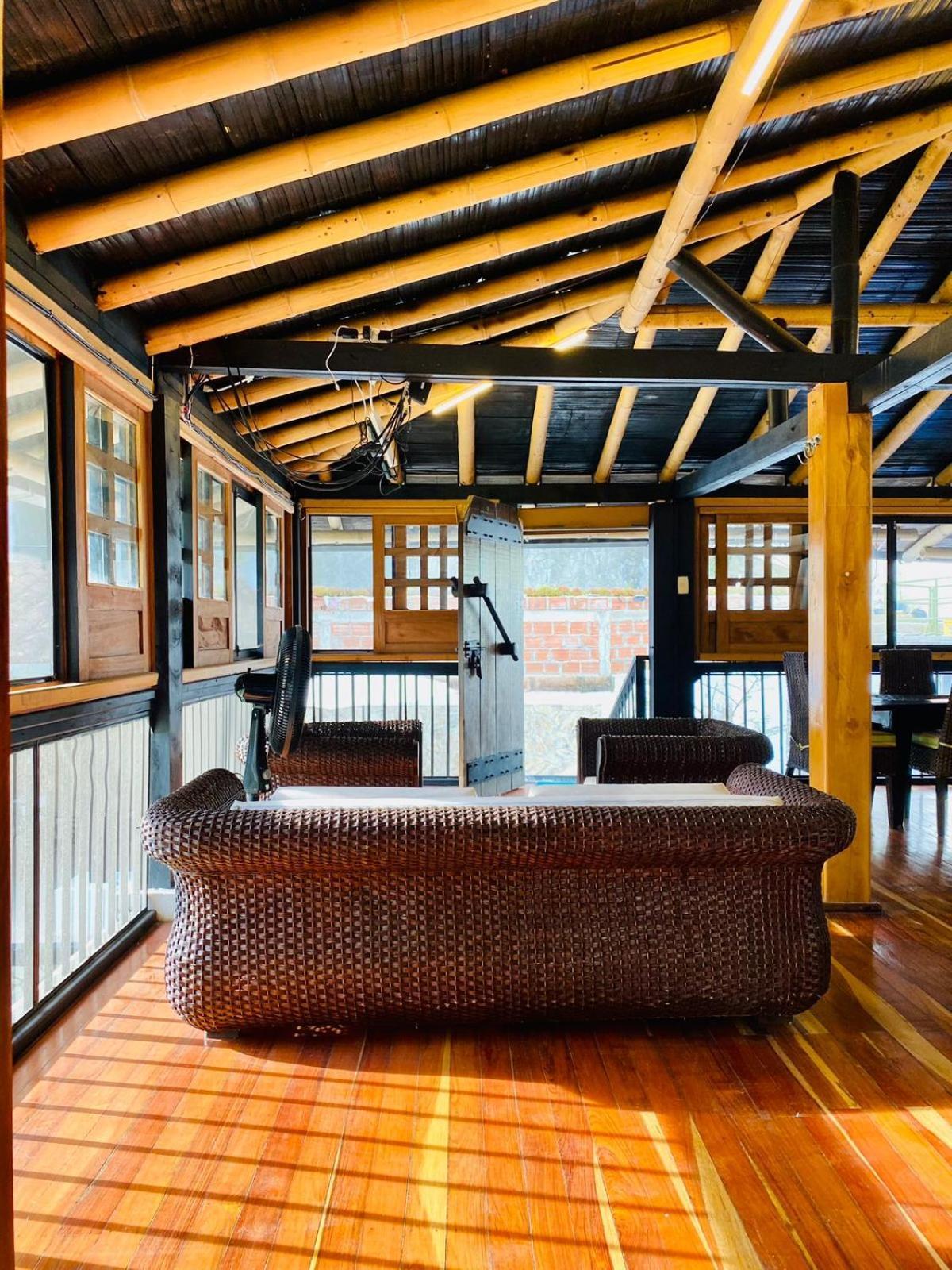 Hotel West California Puerto Espejo Екстериор снимка