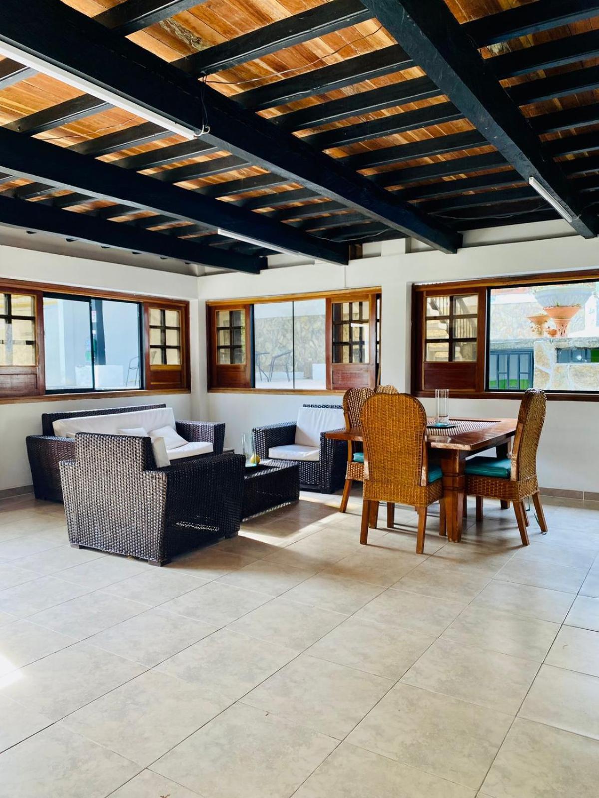 Hotel West California Puerto Espejo Екстериор снимка