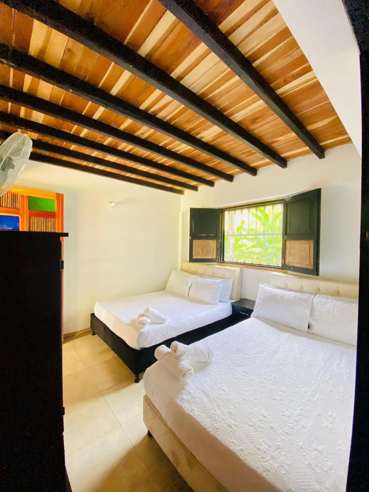 Hotel West California Puerto Espejo Екстериор снимка