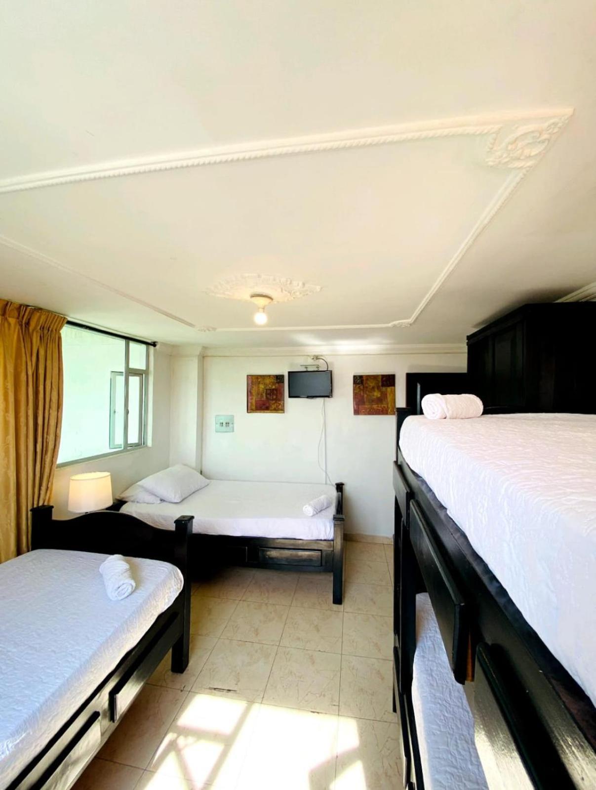 Hotel West California Puerto Espejo Екстериор снимка