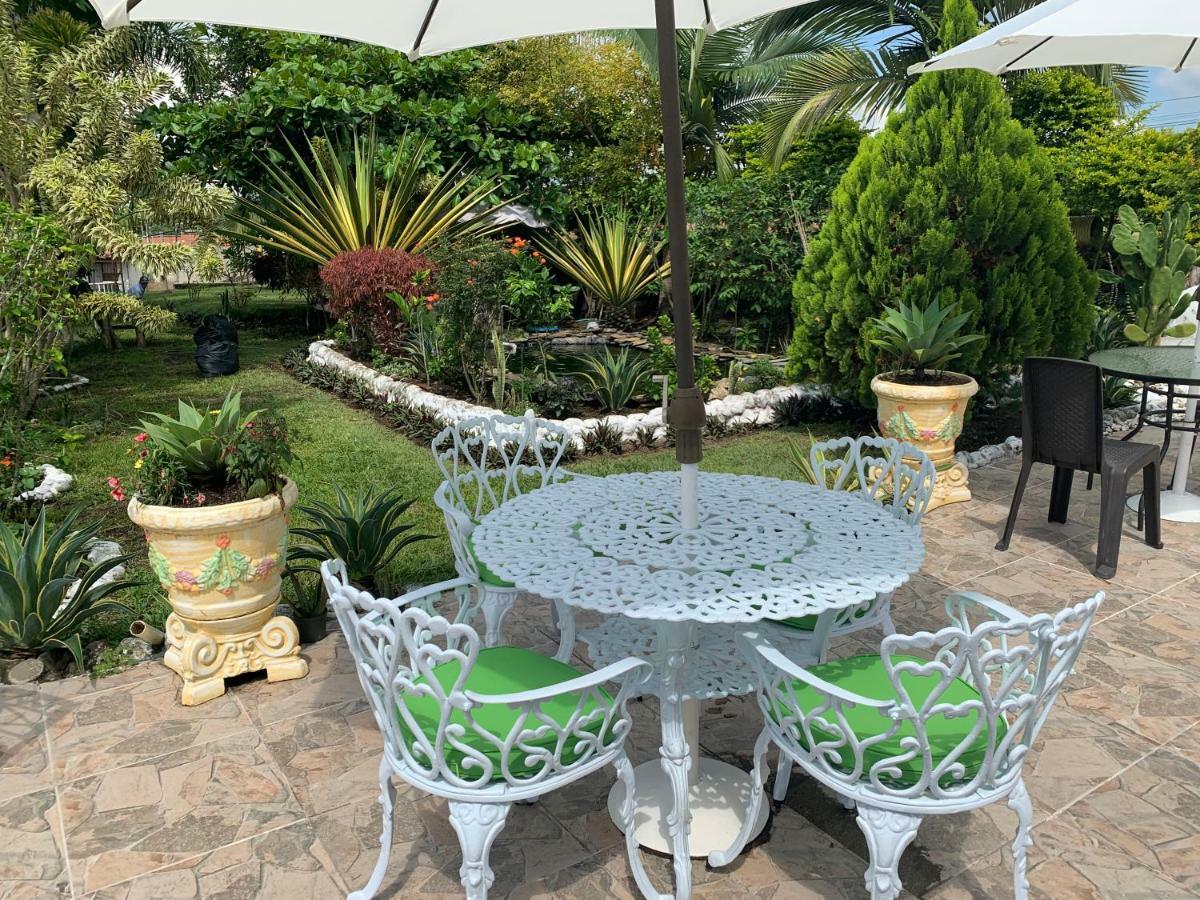 Hotel West California Puerto Espejo Екстериор снимка